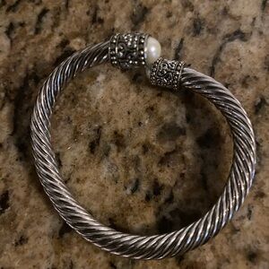 Elegant David Yurman like Silver and Pearl cable Bracelet